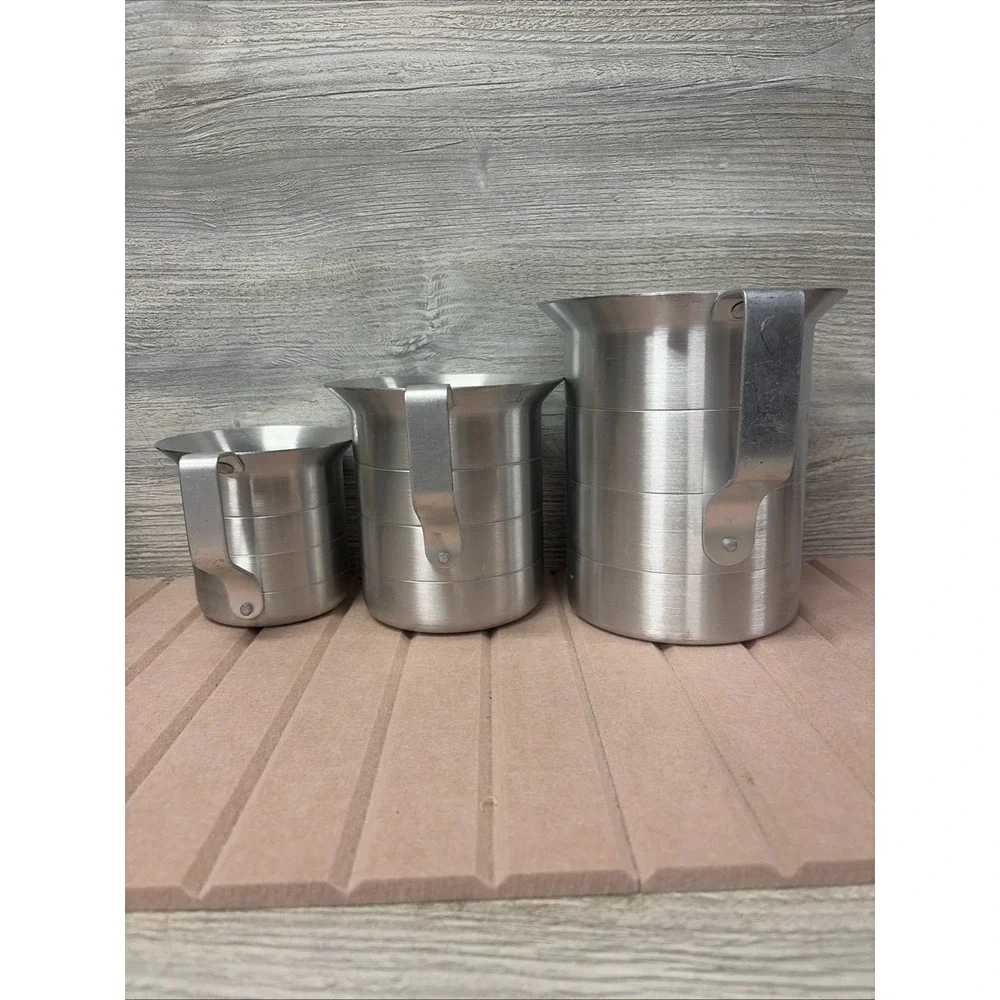 Winco Aluminum Commercial Measuring Cups 2, 1, And 1/2 Quart (C3)